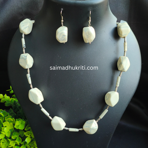 Howlite Semi-precious stone