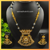 Black Kundan Pendent Necklace Set