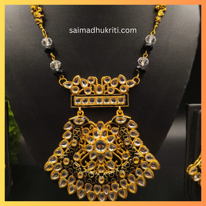 Black Kundan Pendent Necklace Set