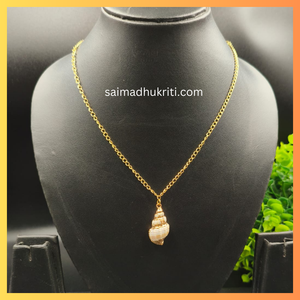 Golden Shell Pendent Necklace