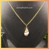 Golden Shell Pendent Necklace
