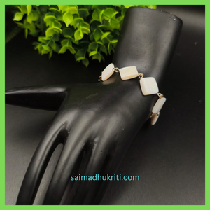 Shell Pearl Bracelet